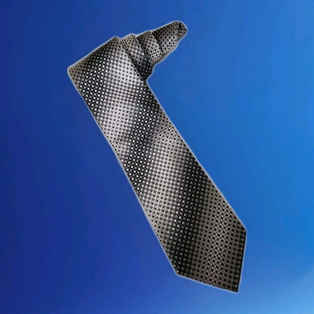 Van Heusen Jacquard Men's Necktie 100% Silk‎ Black/Silver Tungsten Geometric 58
